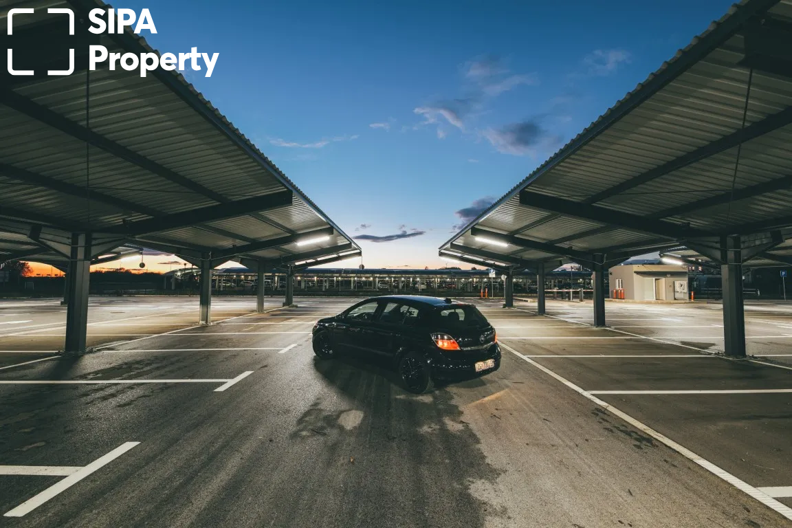 parking-shutterstock-parkandfly parking-shutterstock-parkandfly